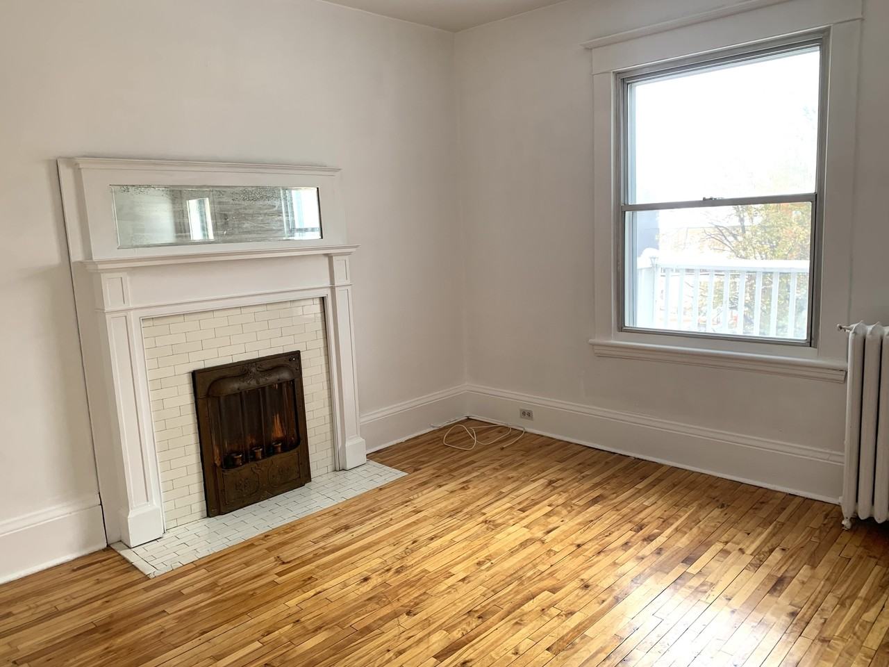 362 Friel St - Photo 6 of 50