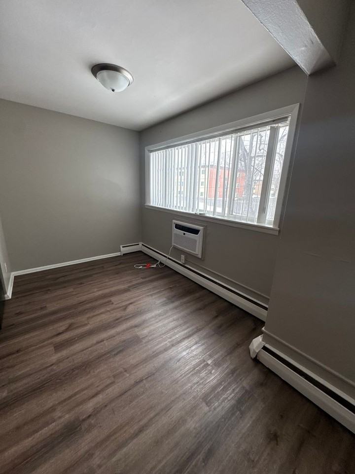 3300/10/20/30  Douglas Dr. N. - Photo 2 of 18