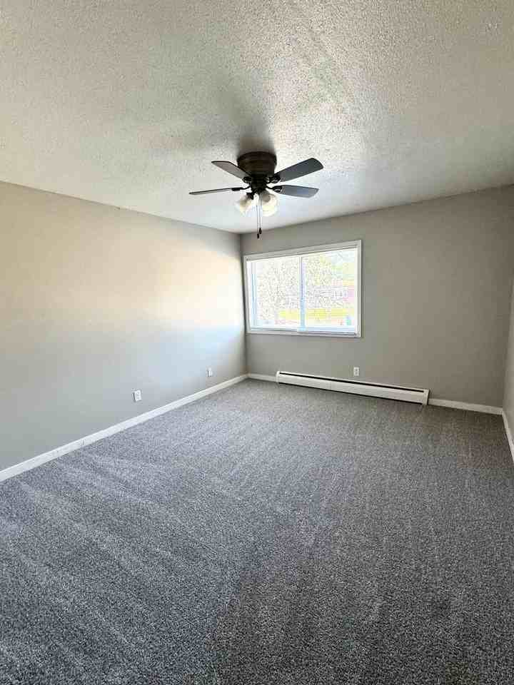 3300/10/20/30  Douglas Dr. N. - Photo 4 of 18