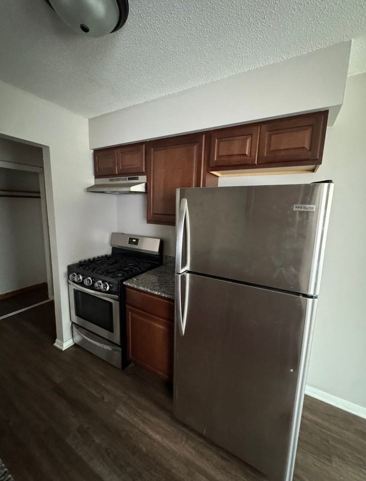 3300/10/20/30  Douglas Dr. N. - Photo 7 of 18