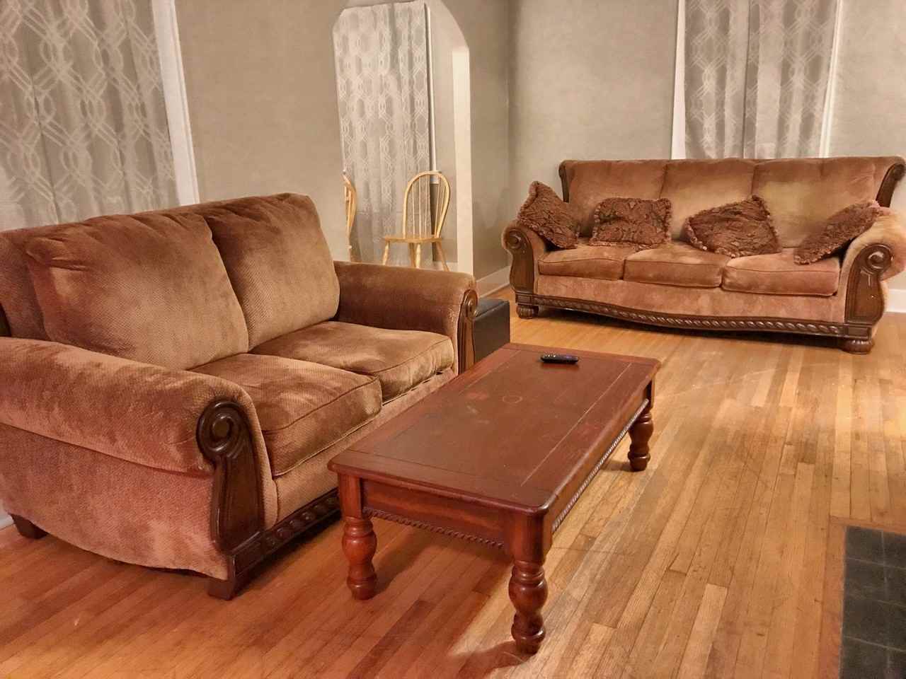 241 241 Lorraine Avenue - 3 -Small #3SMALLROOM - Photo 4 of 8