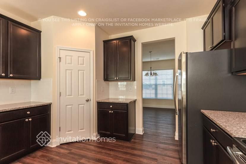 154 Sassafras Rd - Photo 3 of 17