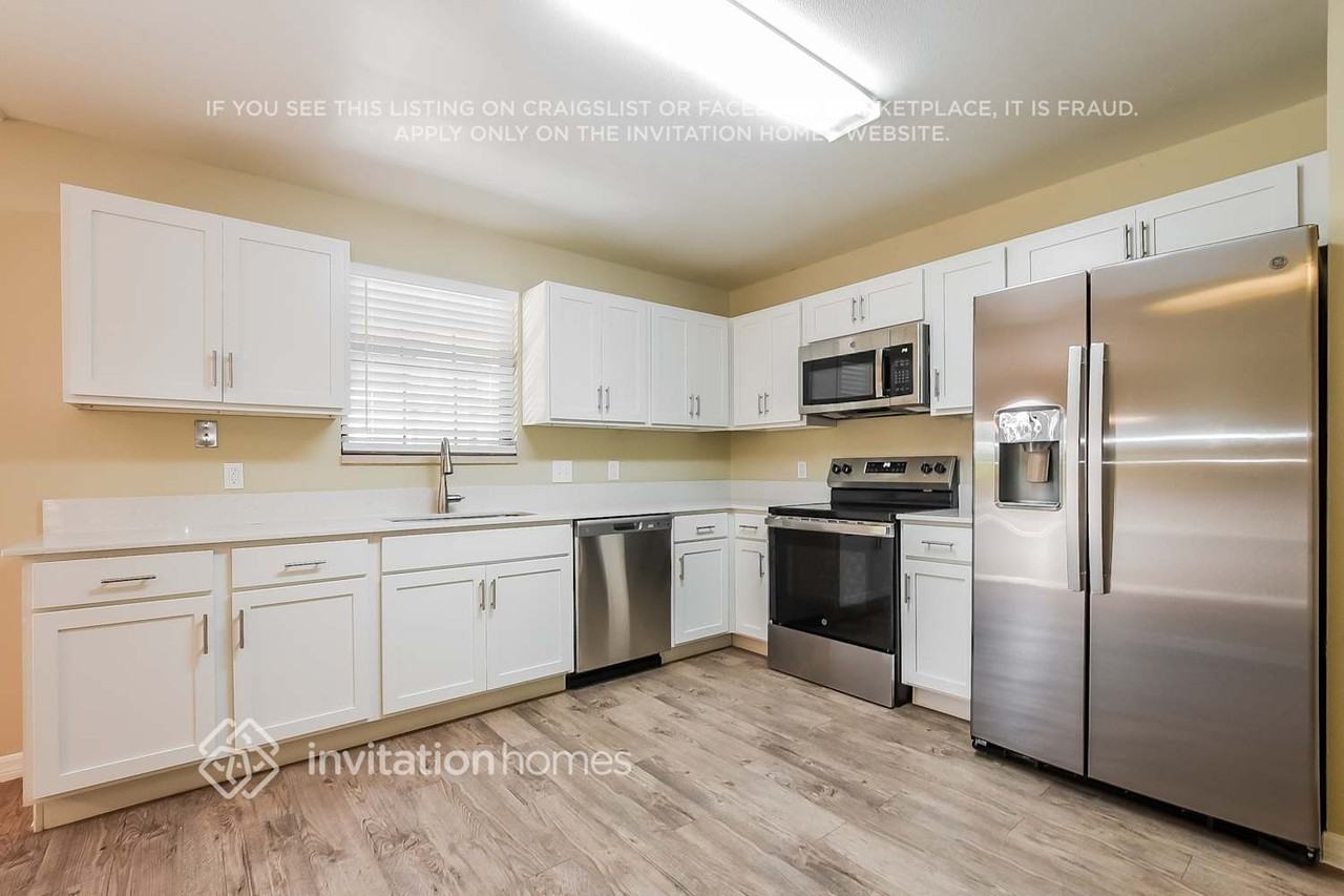 6960 Belfast Ave - Photo 6 of 17