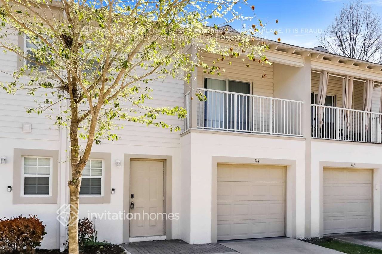 114 Carol Susan Ln - Photo 4 of 18