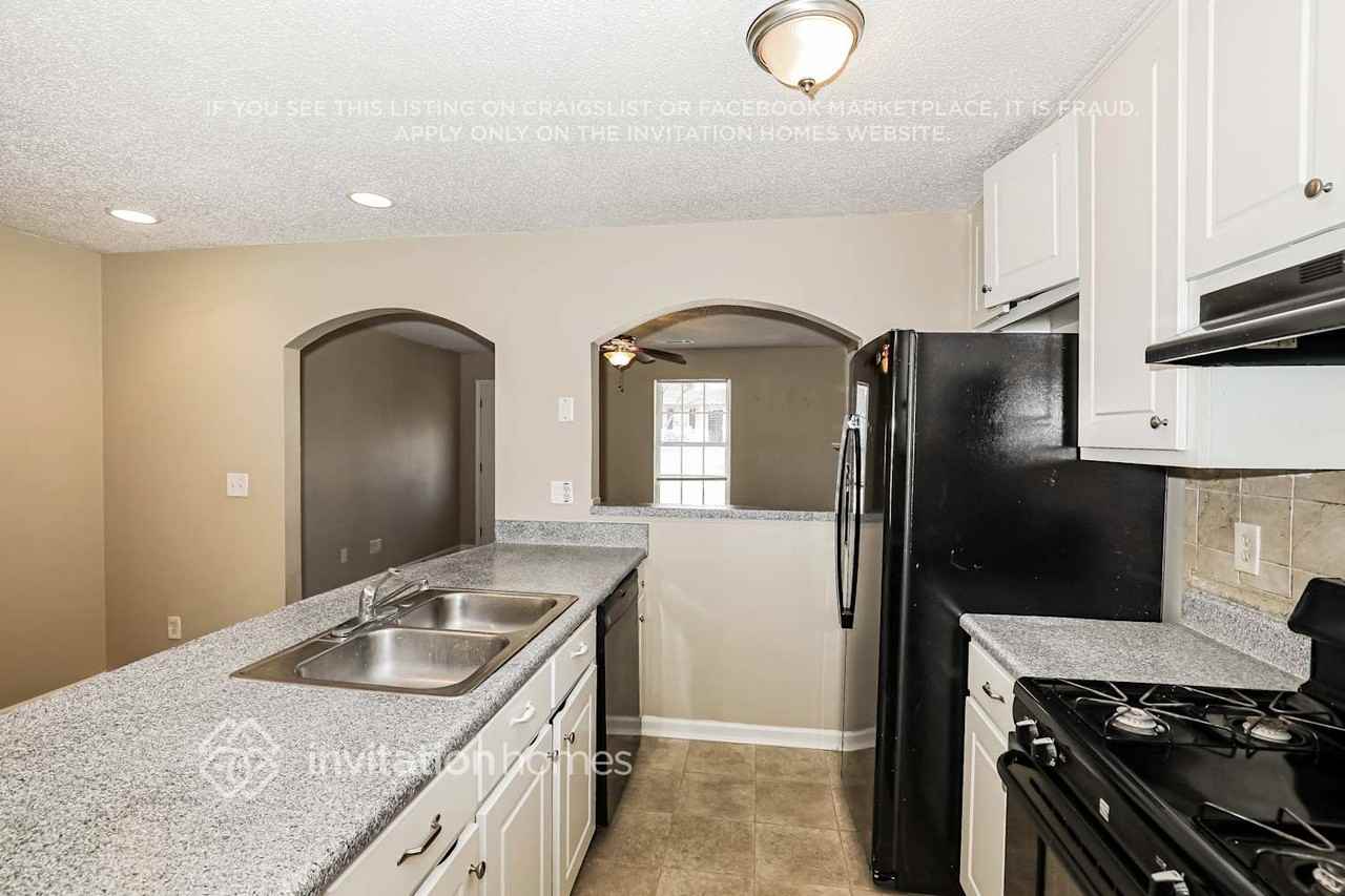 3004 Meadow Glen Pass - Photo 7 of 18