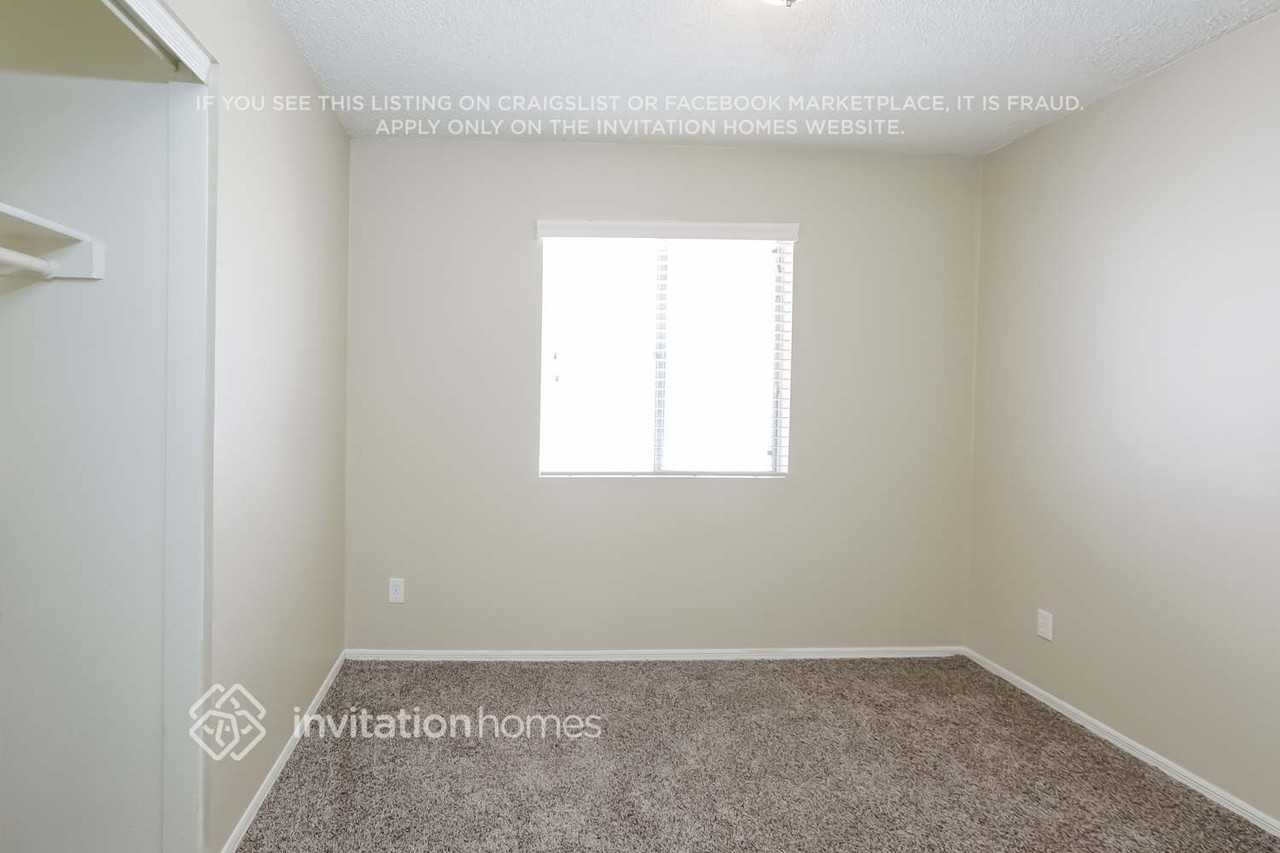 630 E Jensen St #191 - Photo 6 of 14