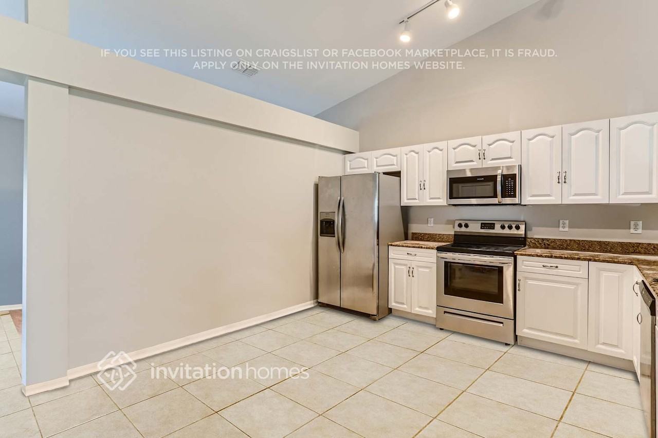 5322 Berrien Ave - Photo 4 of 17