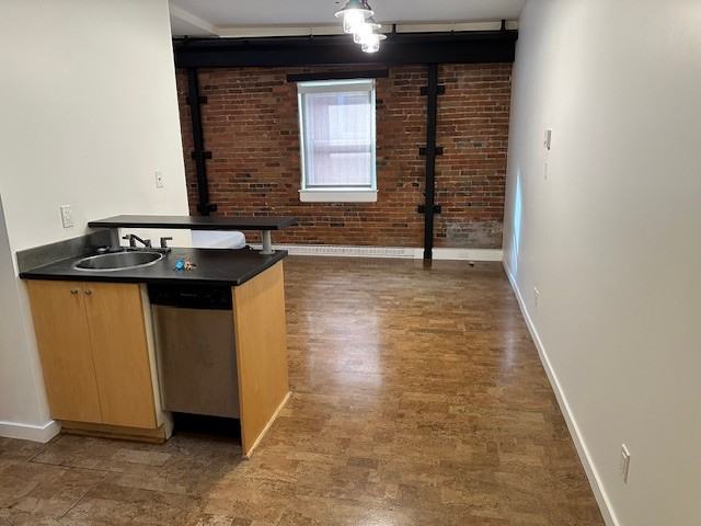 534 302-534 Yates Street #302 - Photo 6 of 18