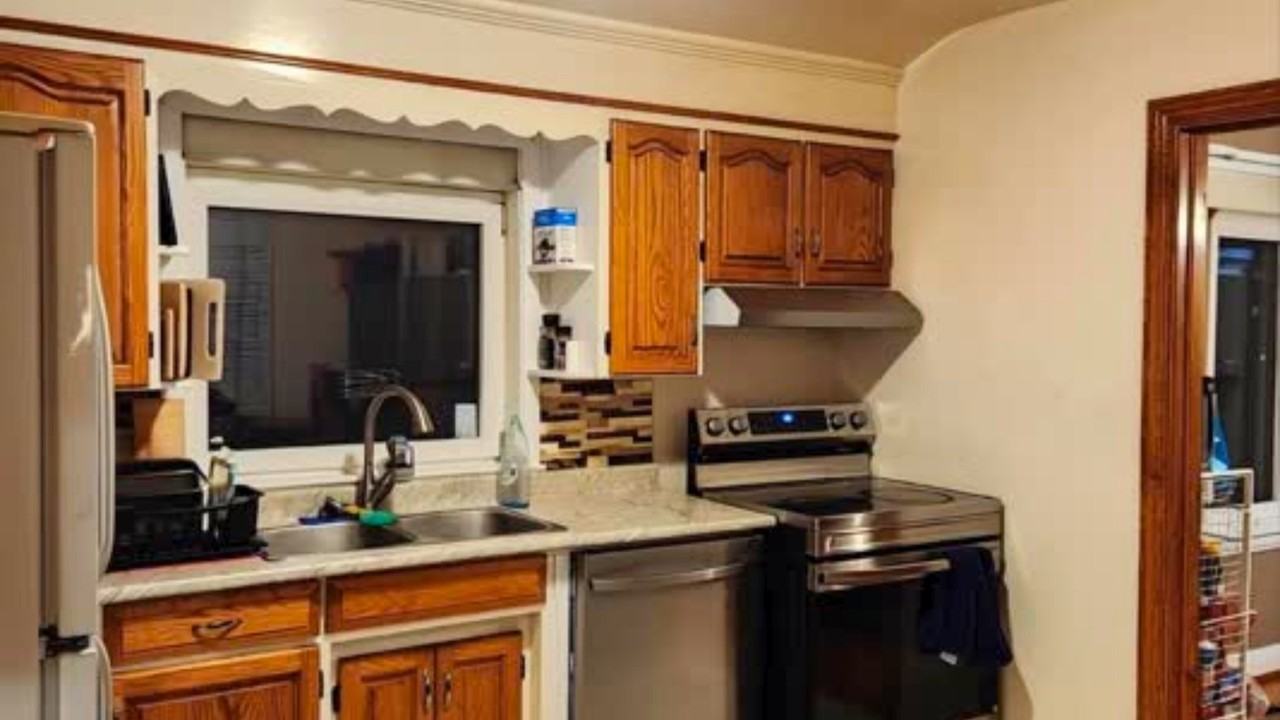 416 Coombs Ave - Photo 5 of 12