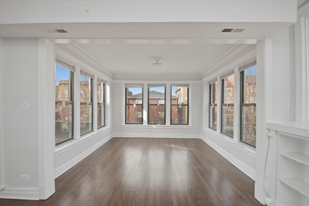 6541 S Woodlawn Ave #3 - Photo 3 of 20