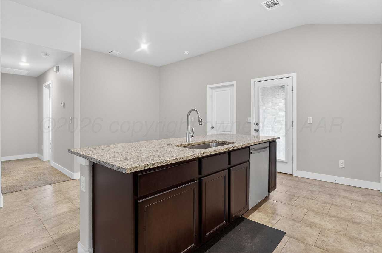 1529 Lullwater Rd - Photo 6 of 50