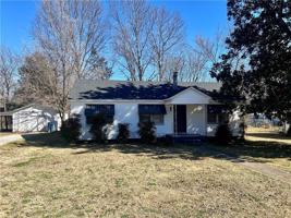 featured image of 317 S Seward St