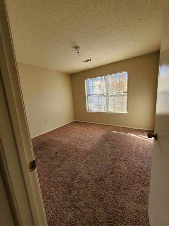 725 Beverly Ln - Photo 4 of 17