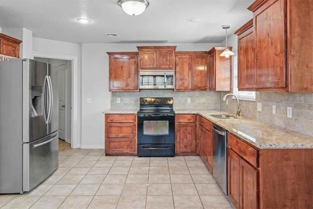 4618 Cory St - Photo 5 of 18