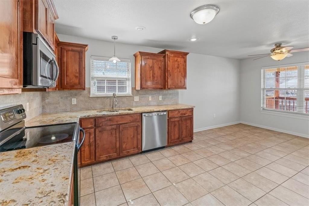 4618 Cory St - Photo 7 of 18