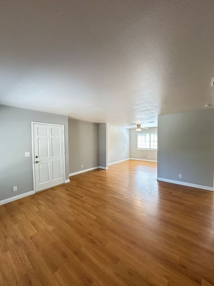 PECK - Photo 2 of 15