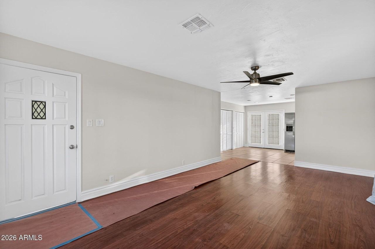 4129 N 35th Way - Photo 3 of 18