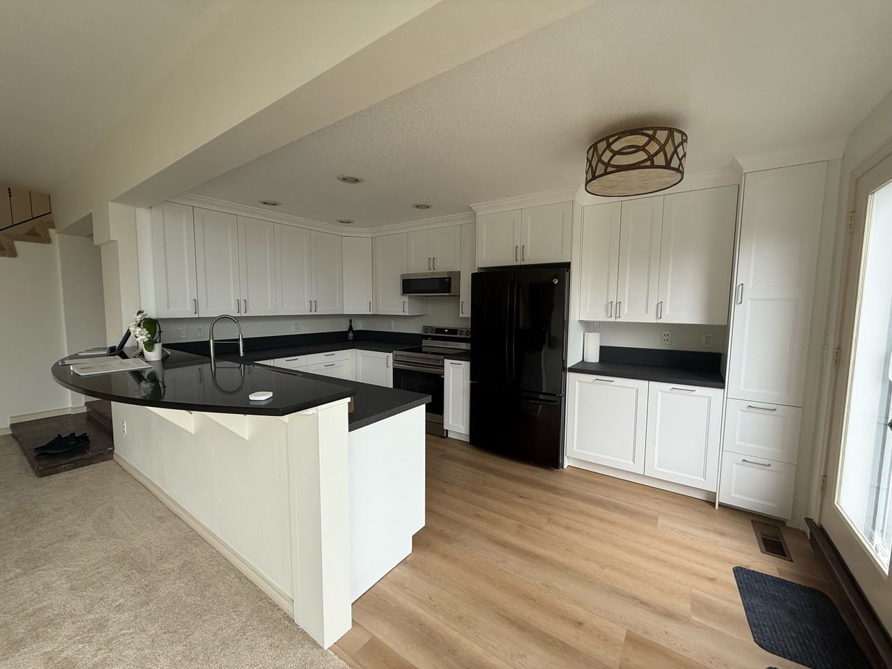 3611 Sw Humphrey Blvd #1 - Photo 3 of 24