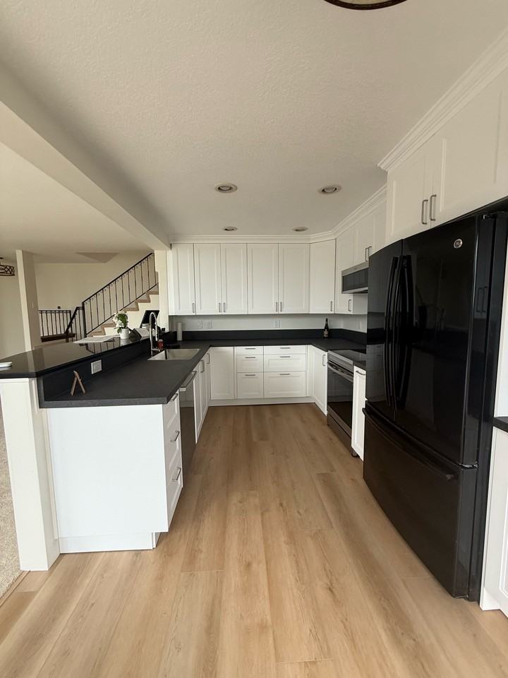 3611 Sw Humphrey Blvd #1 - Photo 4 of 24