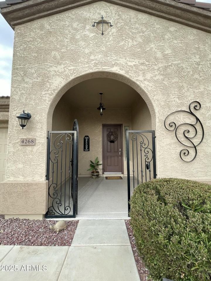 4268 E Nightingale Ln - Photo 2 of 25