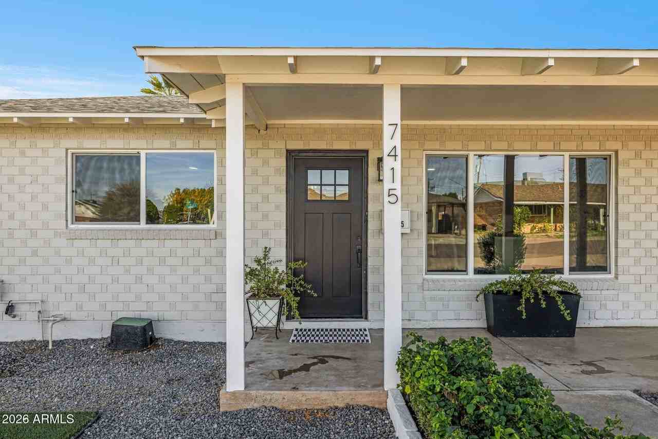 7415 E Holly St - Photo 2 of 27