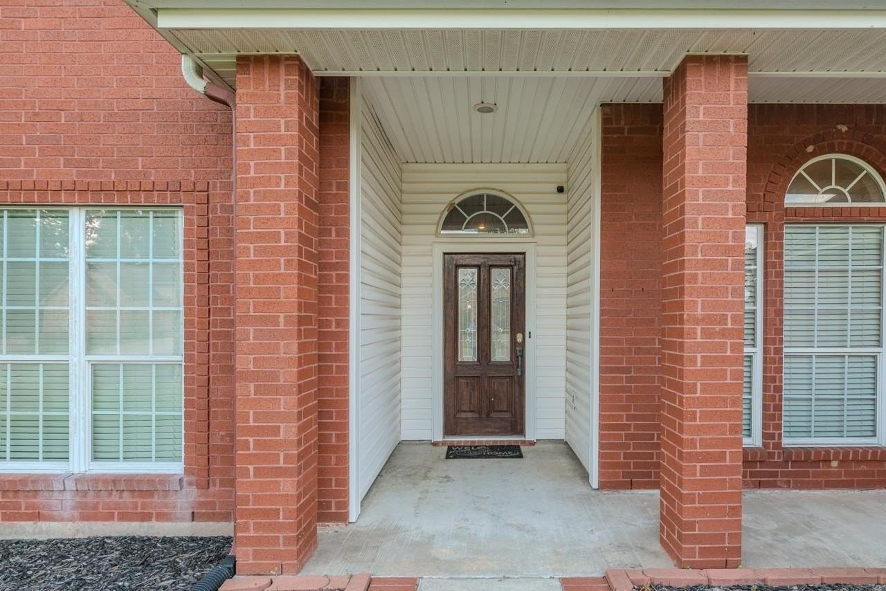 193 Donald St - Photo 2 of 26