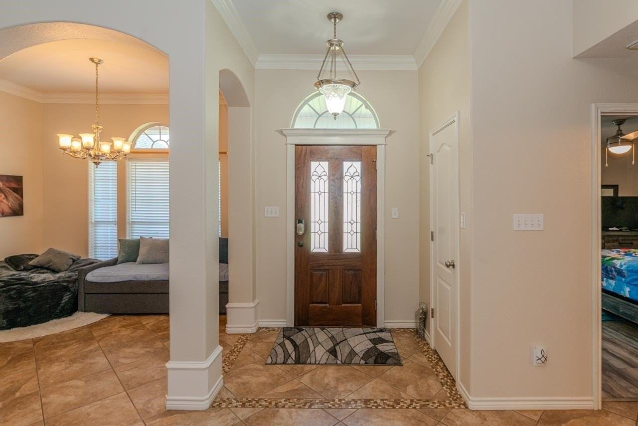 193 Donald St - Photo 3 of 26