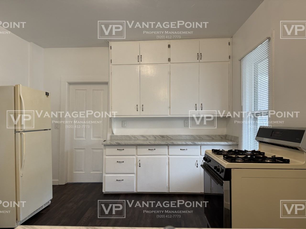 122 Woodlawn Ave - Photo 6 of 19