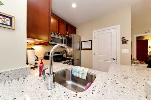 1840 Vernon St Nw #205 - Photo 3 of 10