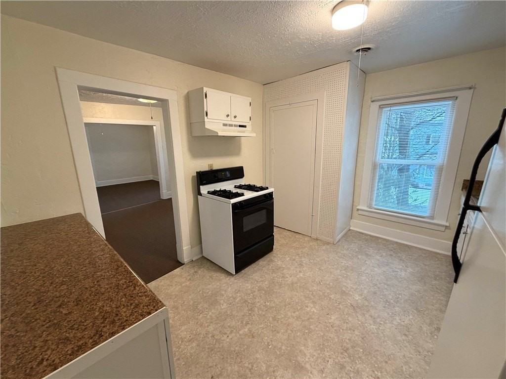 119 River St Apt 3 #3 - Photo 6 of 19