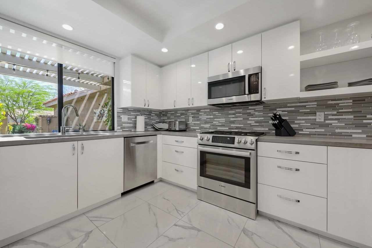 88 La Ronda Dr - Photo 7 of 46