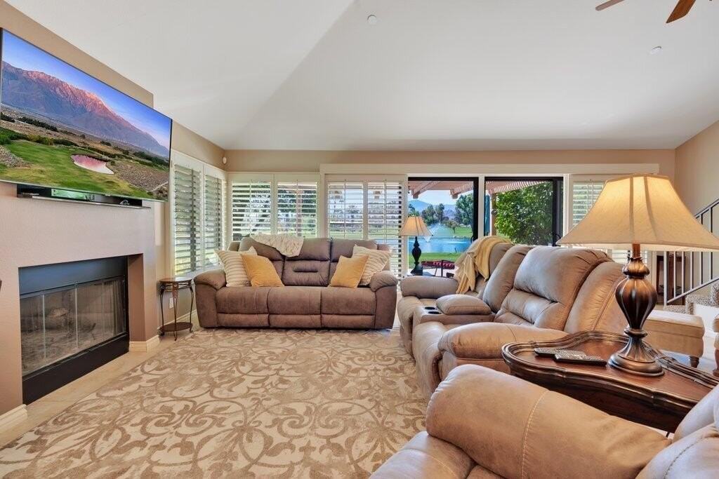 77791 Woodhaven Dr N - Photo 2 of 33