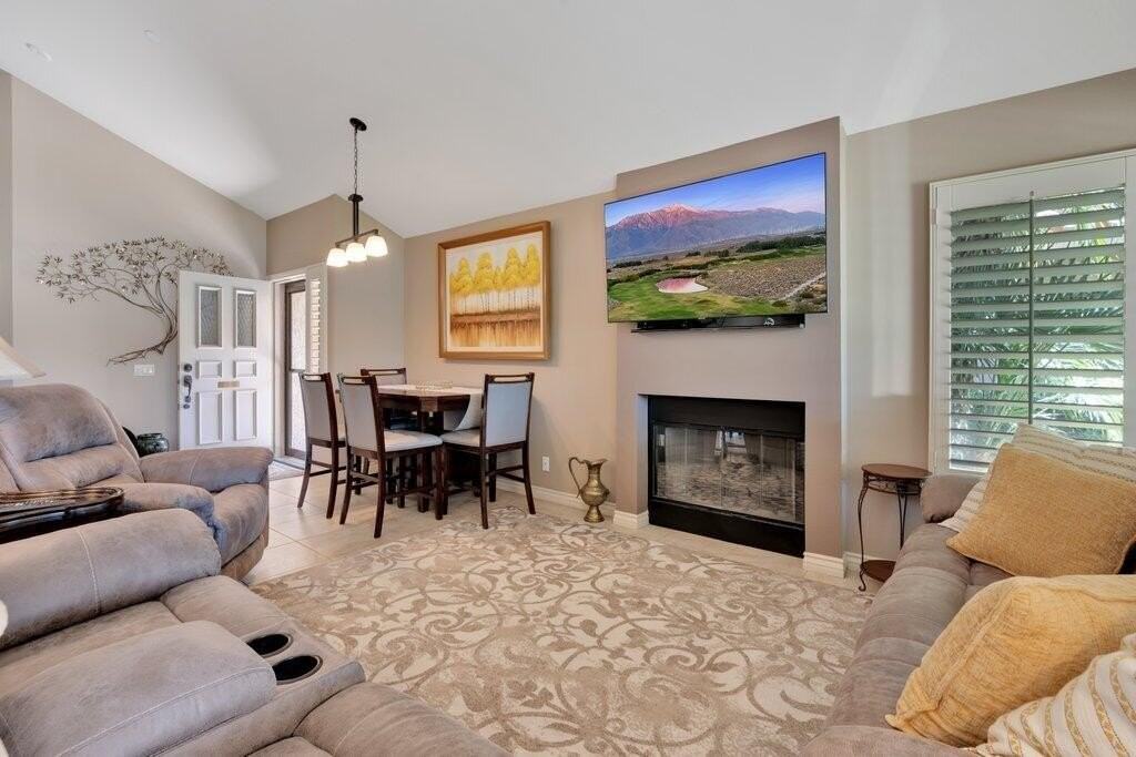 77791 Woodhaven Dr N - Photo 3 of 33