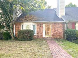 featured image of 122 N Springs Ct