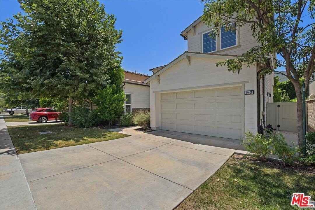 14624 Mccormick St - Photo 3 of 49