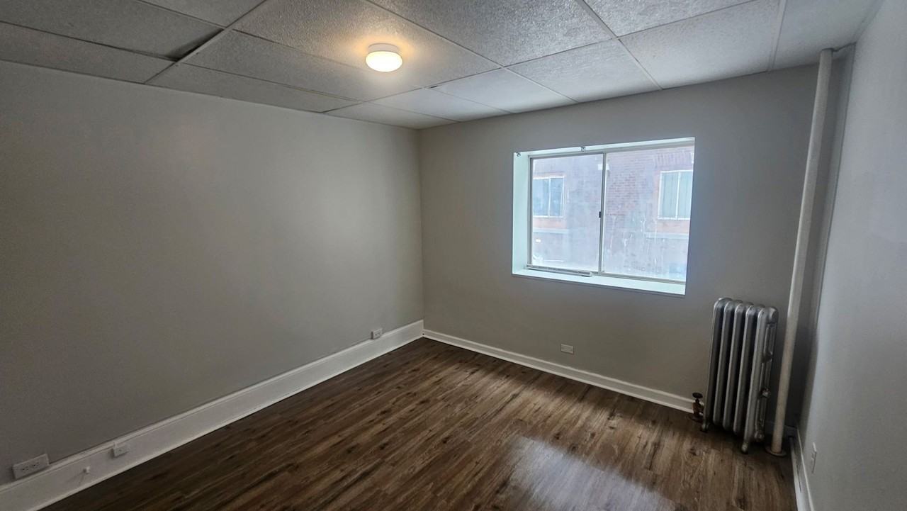 Pearl Street - Photo 7 of 11