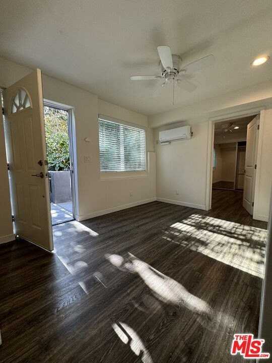 5813 Harold Way - Photo 6 of 12