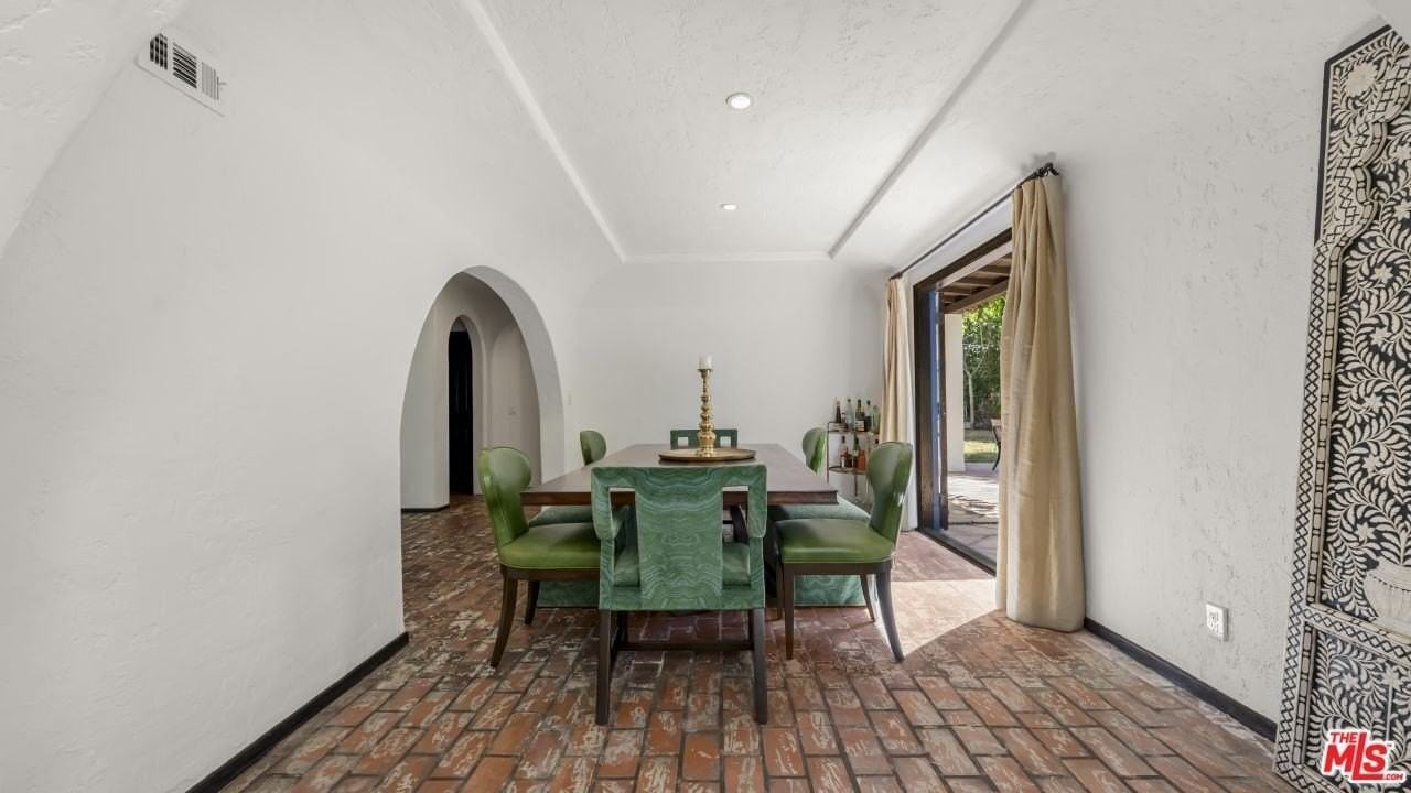 11662 Duque Dr - Photo 6 of 47