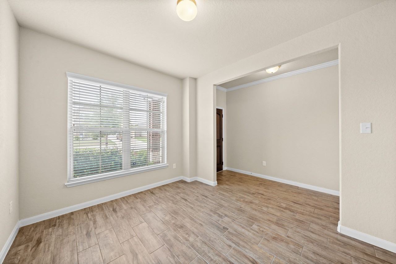 13207 Frio Parke #1 - Photo 4 of 35