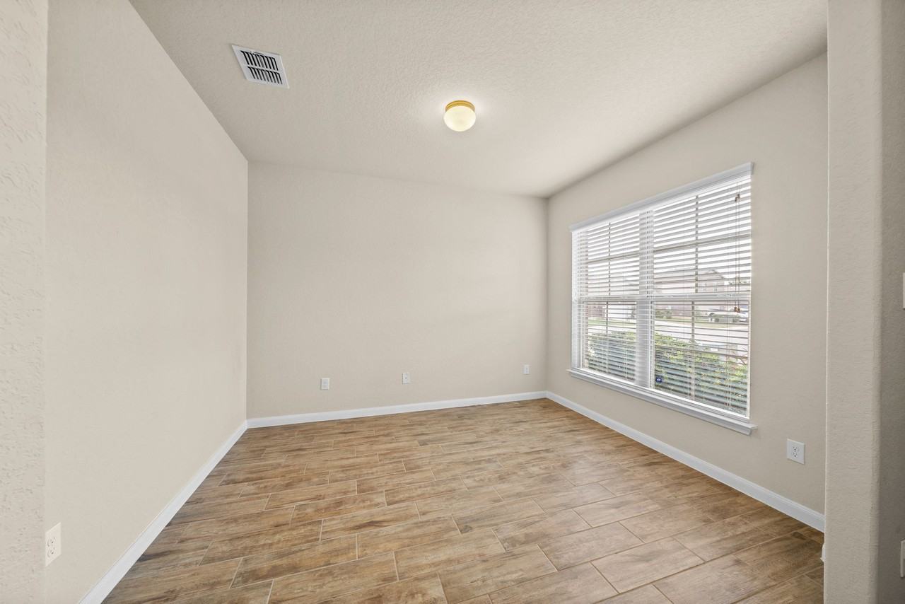 13207 Frio Parke #1 - Photo 5 of 35