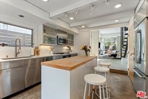 featured image of 720 Brooks Ave