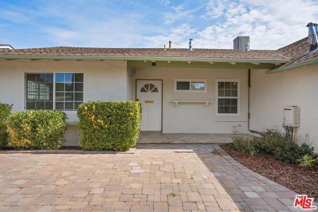 6558 Neddy Ave - Photo 2 of 25