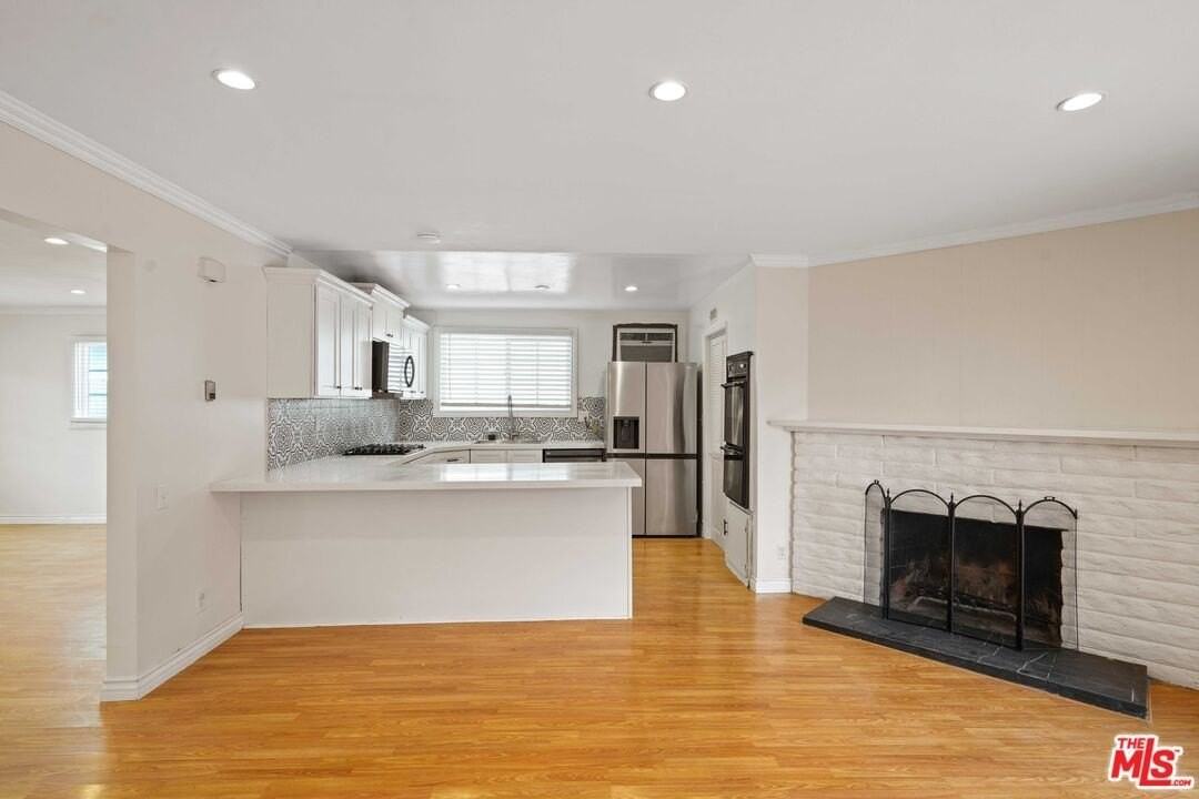 6558 Neddy Ave - Photo 7 of 25