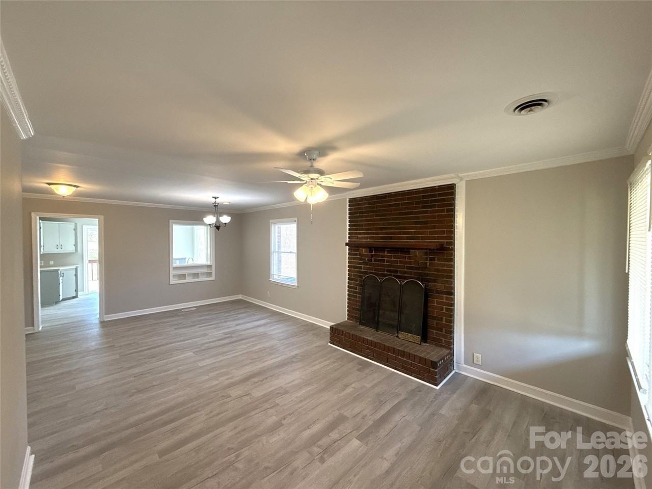 513 Rhodes Ave - Photo 2 of 19