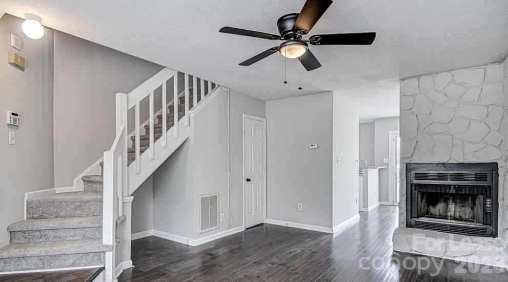 8215 Circle Tree Ln - Photo 5 of 18