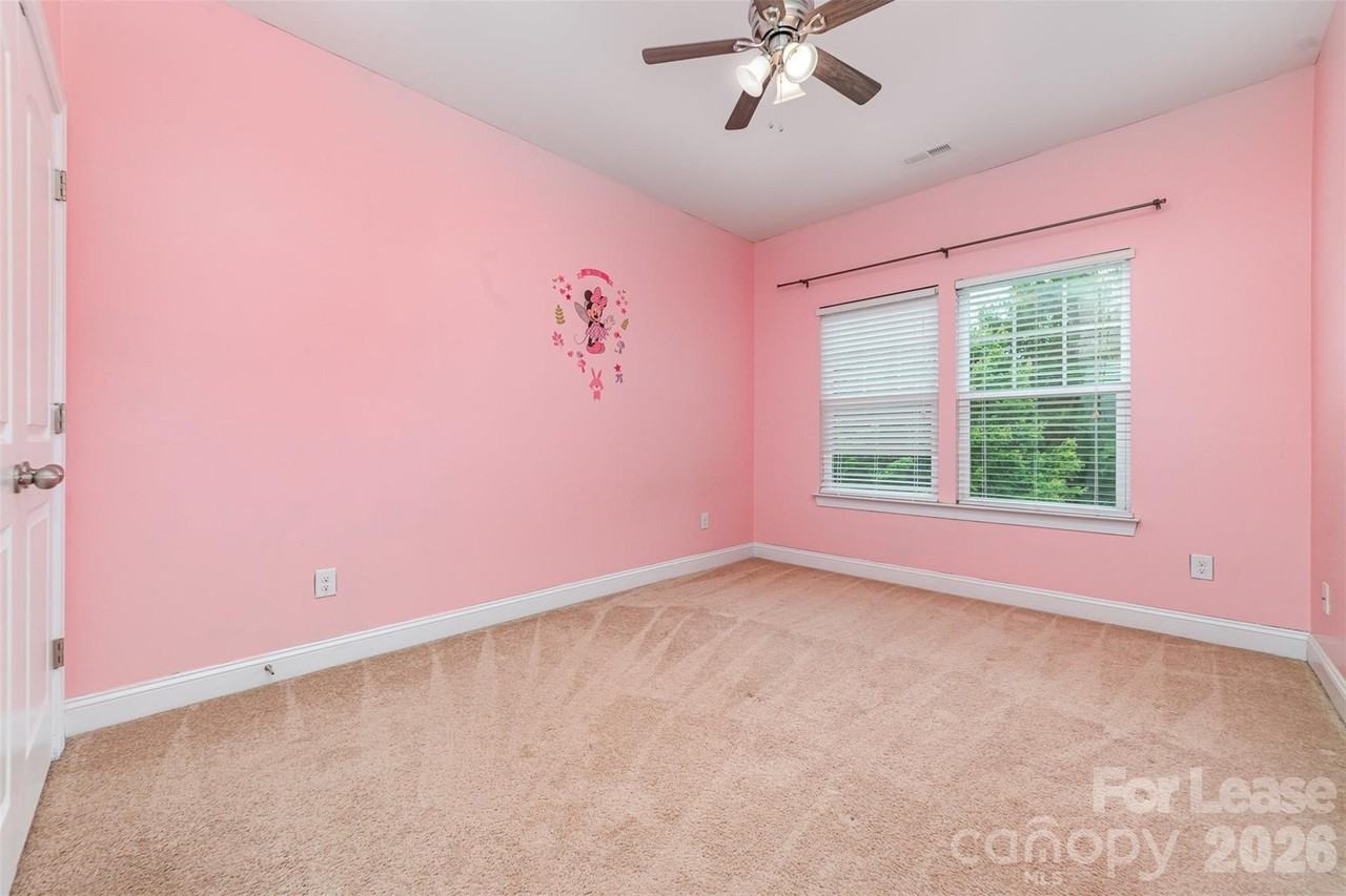 3004 Fallondale Rd - Photo 6 of 31