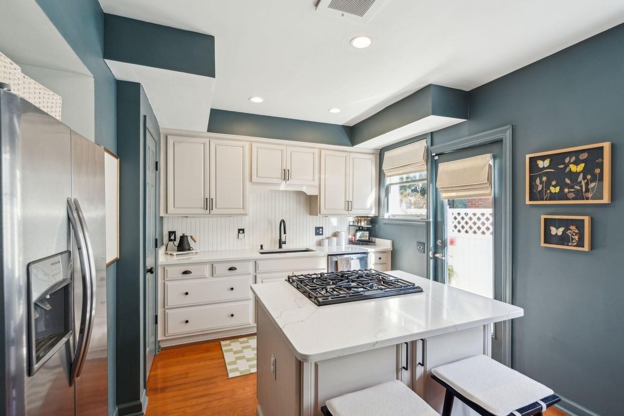 43 Saint Margaret St Apt B - Photo 6 of 24