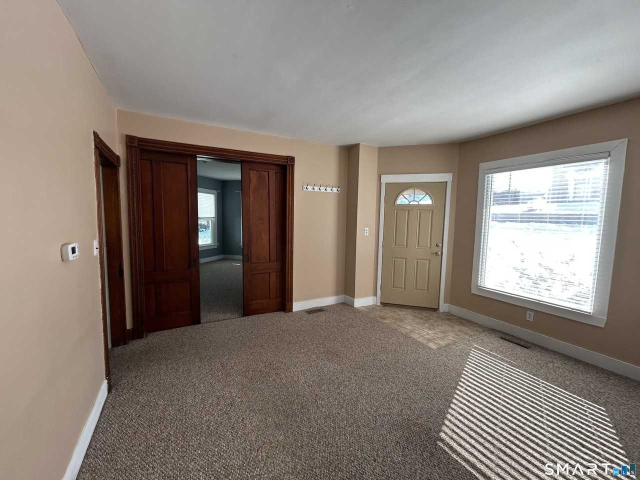 20 Elm St - Photo 4 of 18