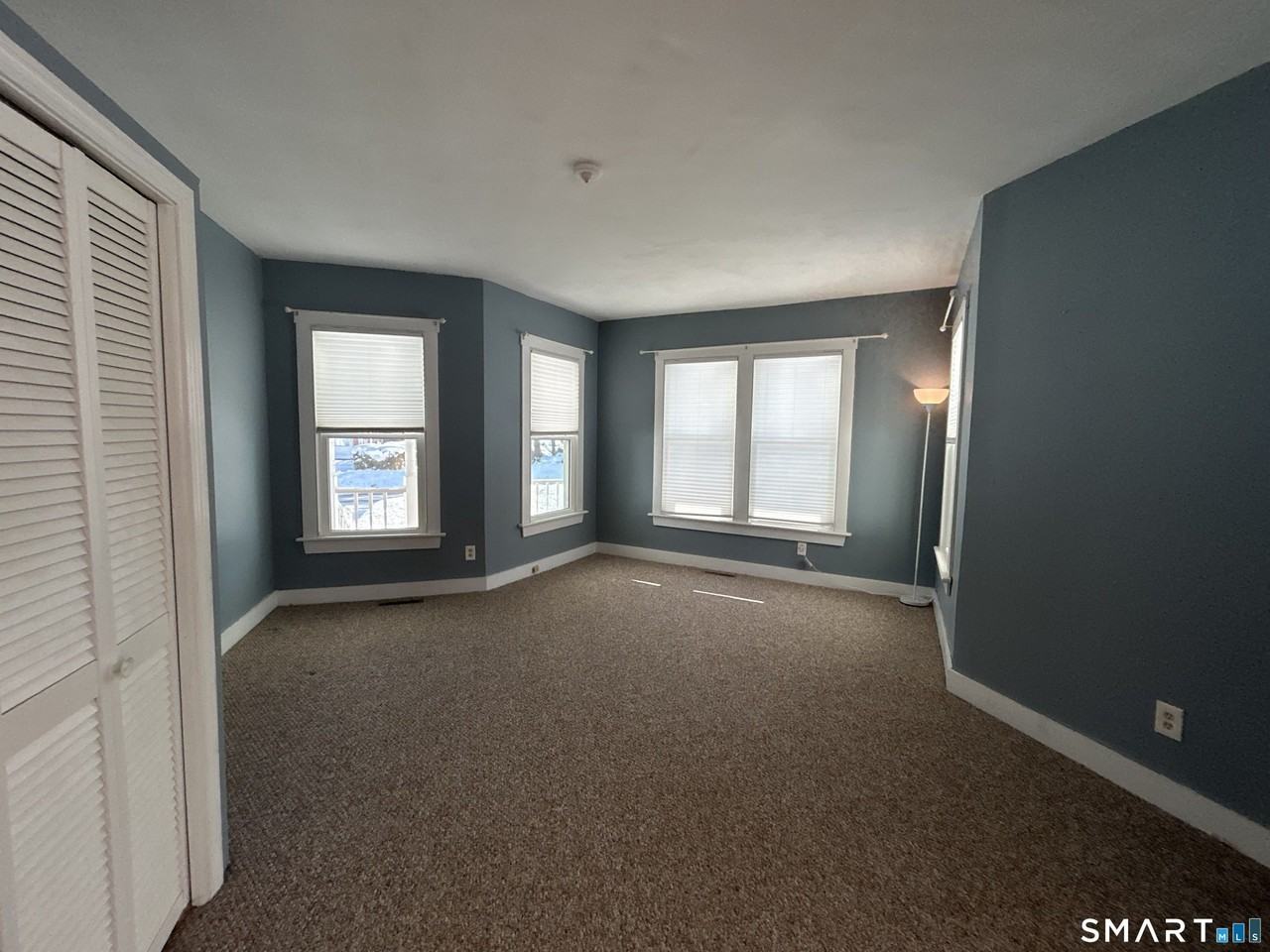 20 Elm St - Photo 6 of 18