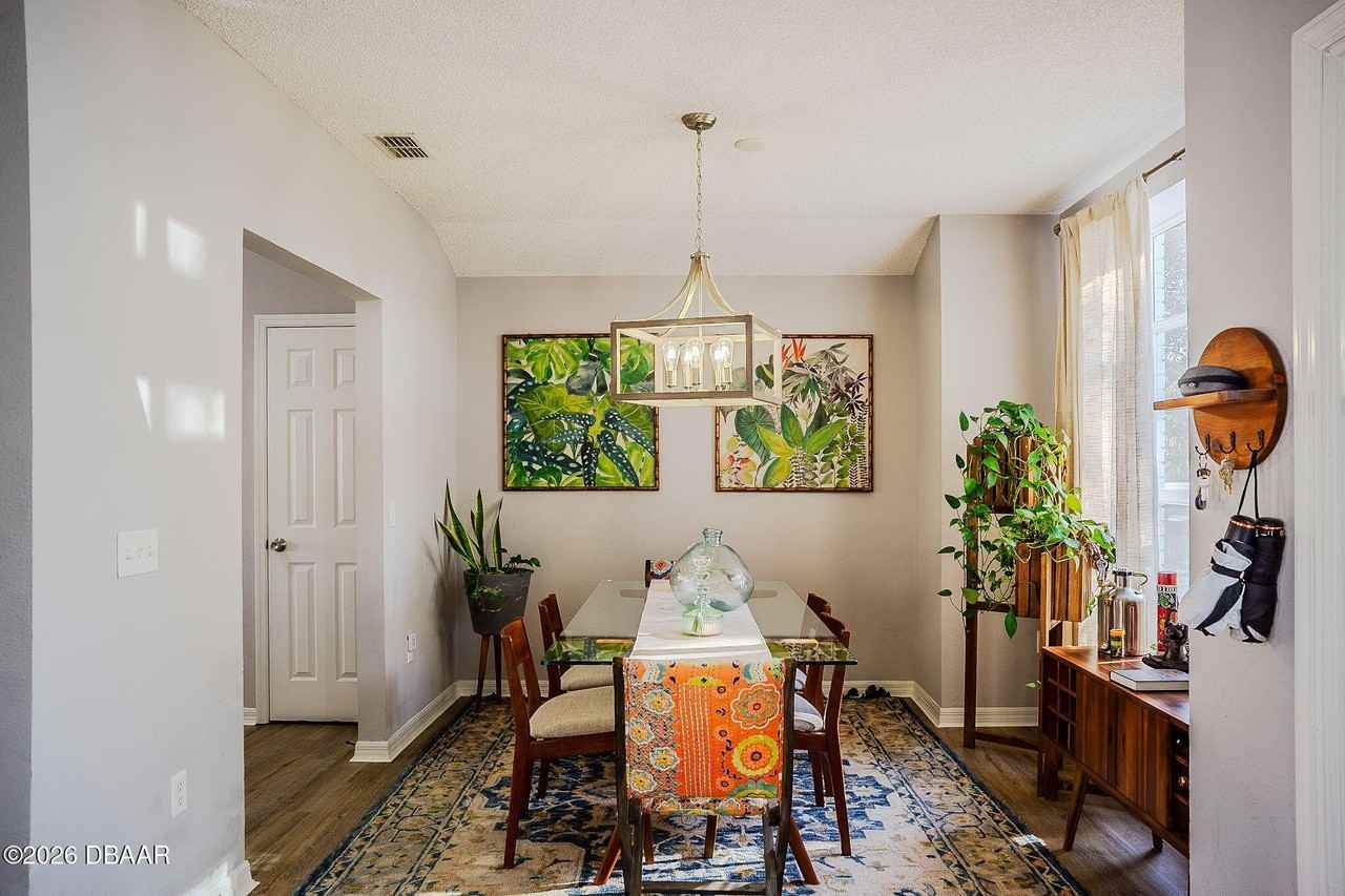 5795 Windsor Hill Dr - Photo 7 of 50